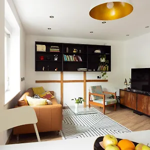two-bedroom-family-apartment.hotels-in-ljubljana.com/